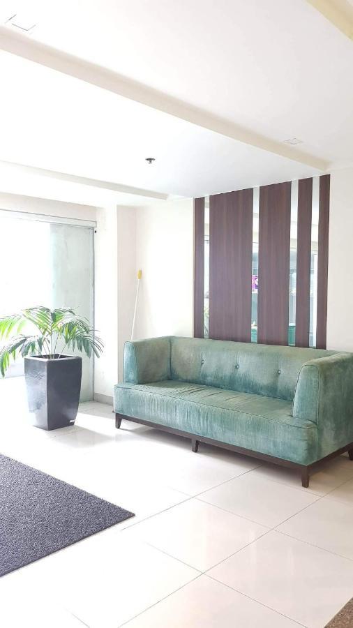 101 Newport Blvd C2 4F By Rechelle Nunag Pasay Zewnętrze zdjęcie