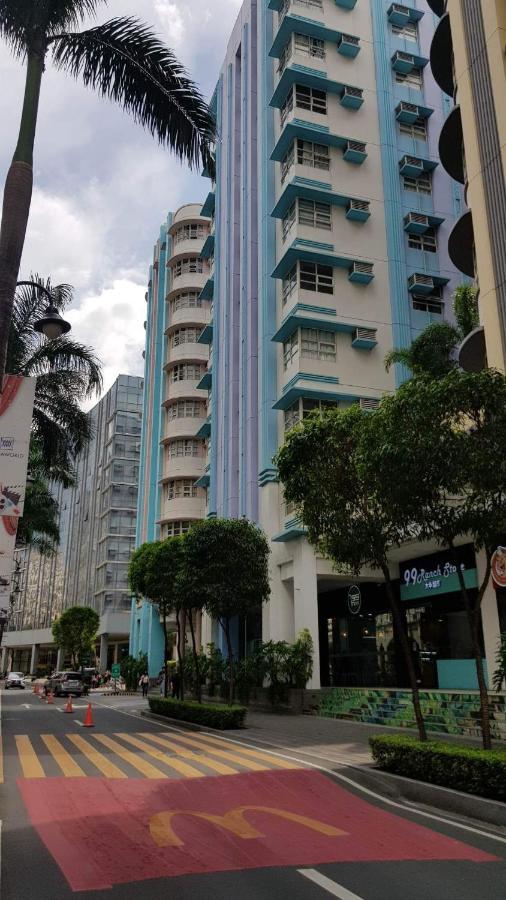 101 Newport Blvd C2 4F By Rechelle Nunag Pasay Zewnętrze zdjęcie